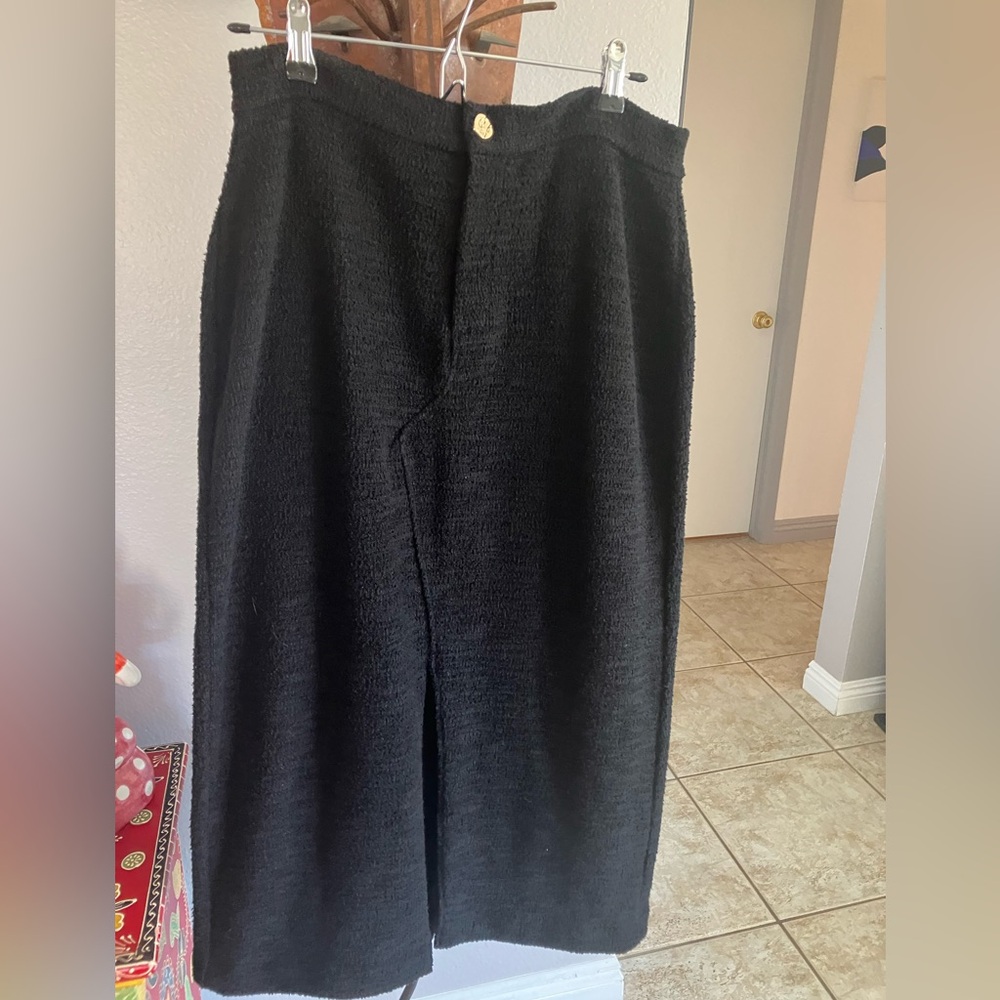 Zara Black Stretch Boucle Knit Skirt. NWT Size M
